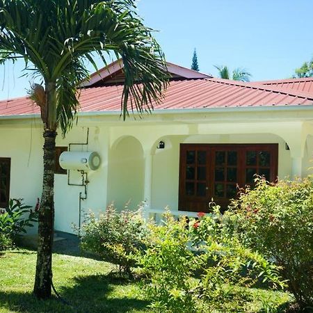 Hotel Ogumka, Self Catering , Beoliere, Mahe Victoria Exteriér fotografie